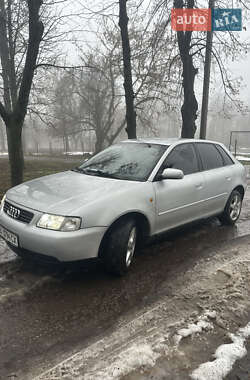Хетчбек Audi A3 2000 в Глобиному
