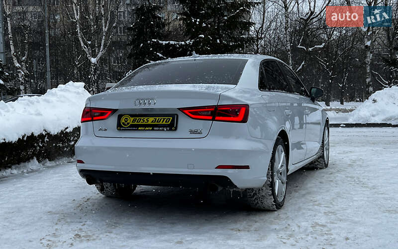 Седан Audi A3 2015 в Львове