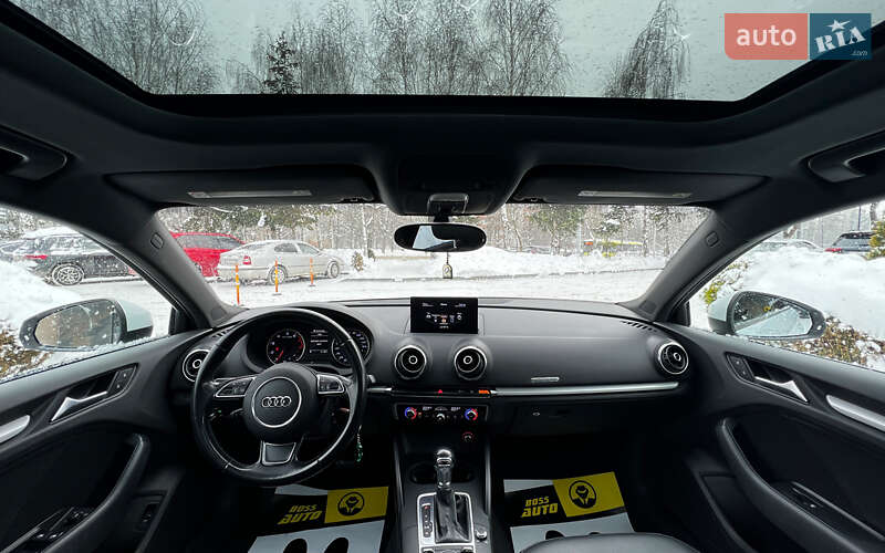 Седан Audi A3 2015 в Львове