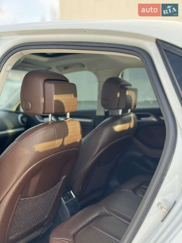 Седан Audi A3 2015 в Хмельницком