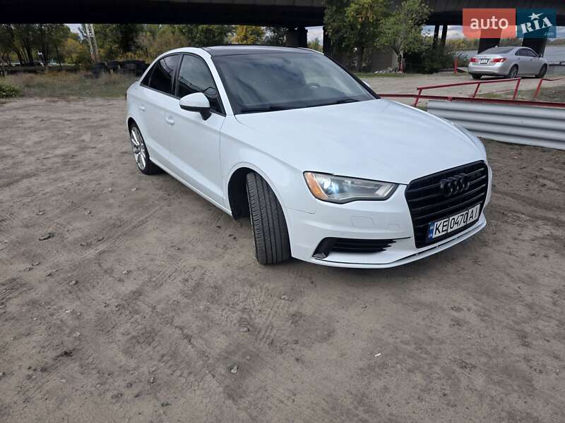 Седан Audi A3 2014 в Днепре