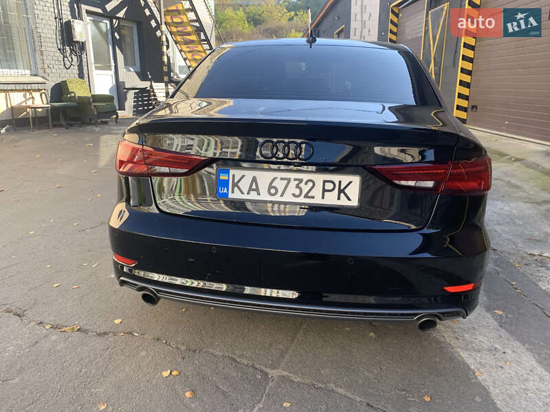 Седан Audi A3 2014 в Киеве