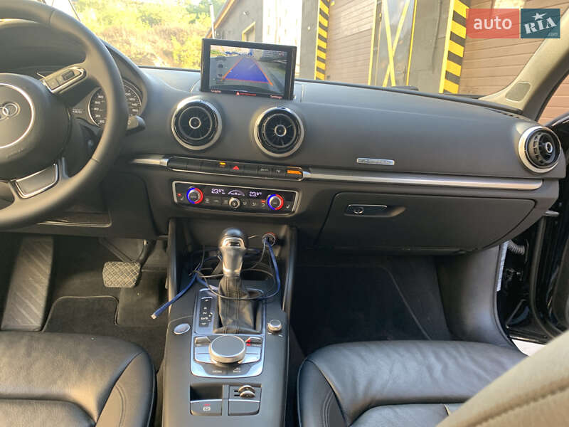 Седан Audi A3 2014 в Киеве