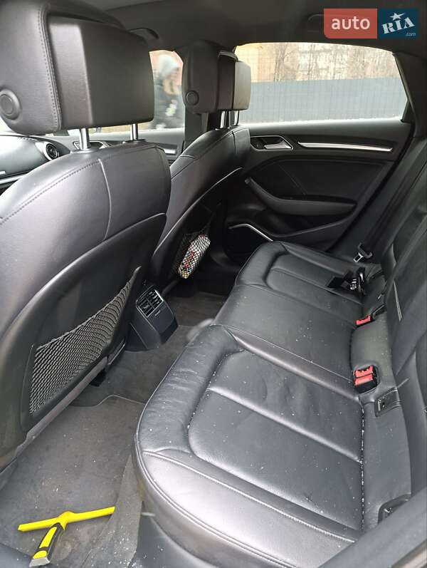 Седан Audi A3 2018 в Кропивницком