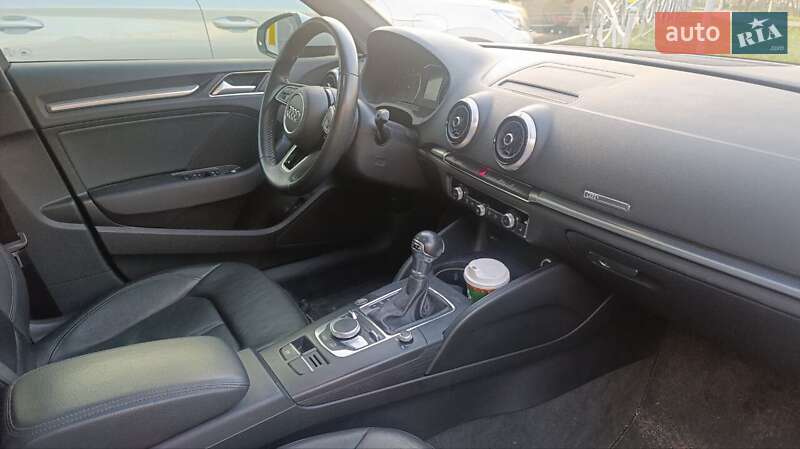 Седан Audi A3 2020 в Киеве