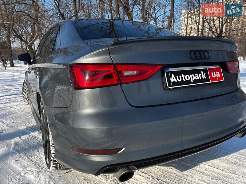 Седан Audi A3 2016 в Запорожье