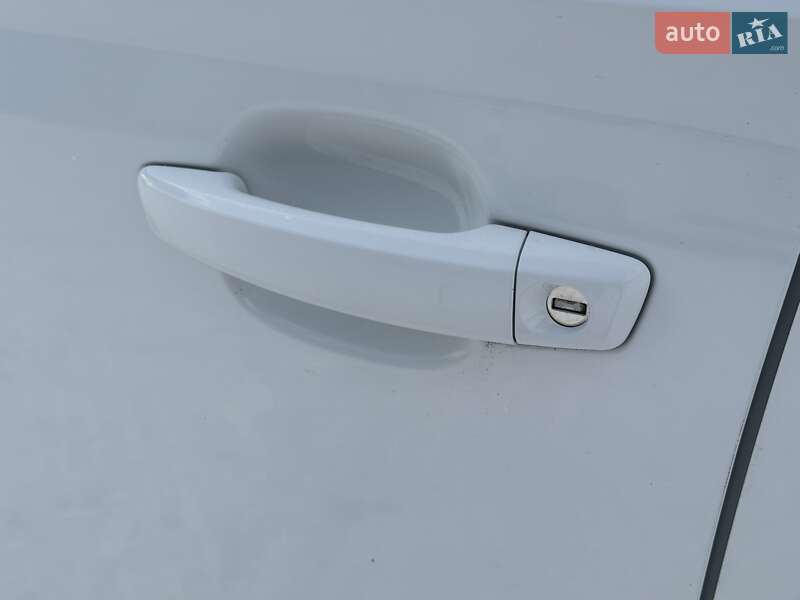 Седан Audi A3 2016 в Киеве