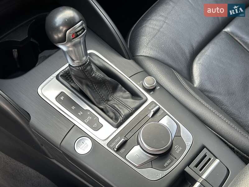 Седан Audi A3 2016 в Киеве