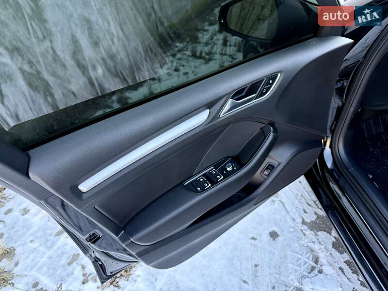 Седан Audi A3 2016 в Одессе