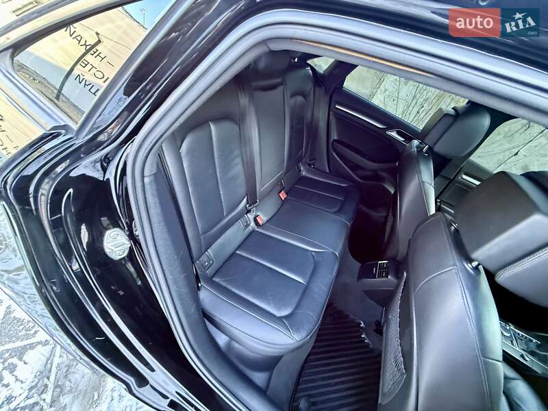 Седан Audi A3 2016 в Одессе