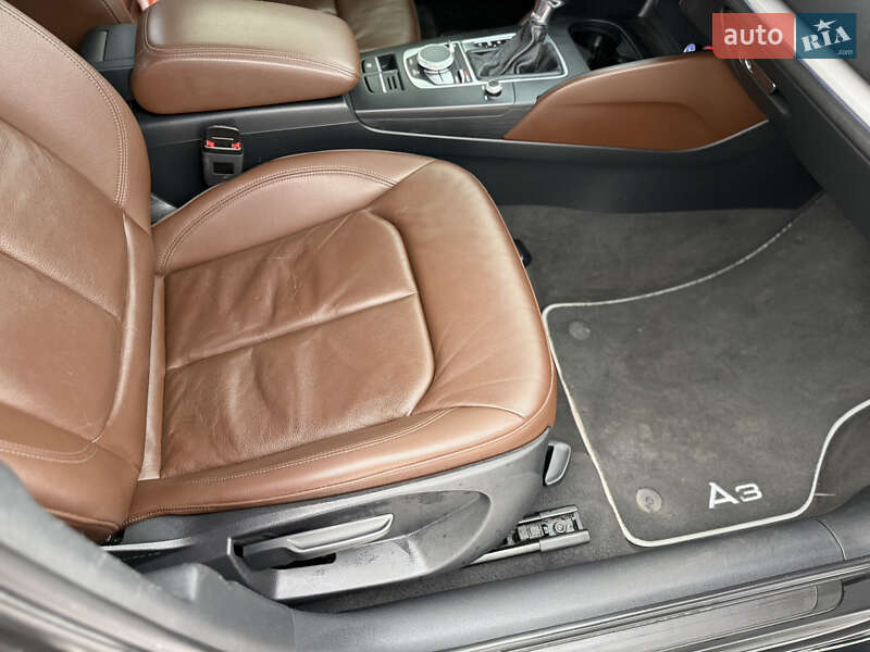 Седан Audi A3 2016 в Харькове