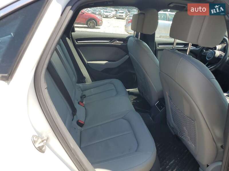 Седан Audi A3 2019 в Киеве