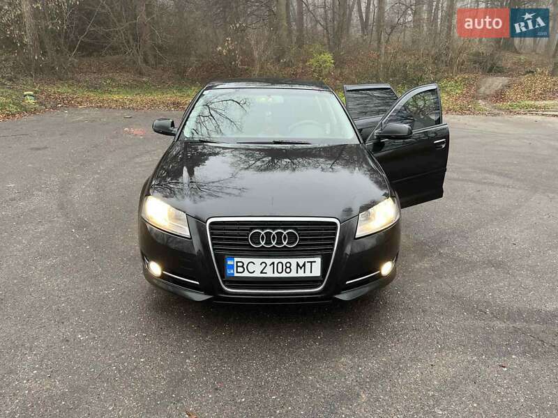 Хэтчбек Audi A3 2010 в Рава-Русской