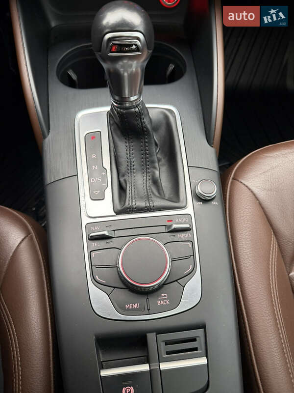 Седан Audi A3 2015 в Запоріжжі