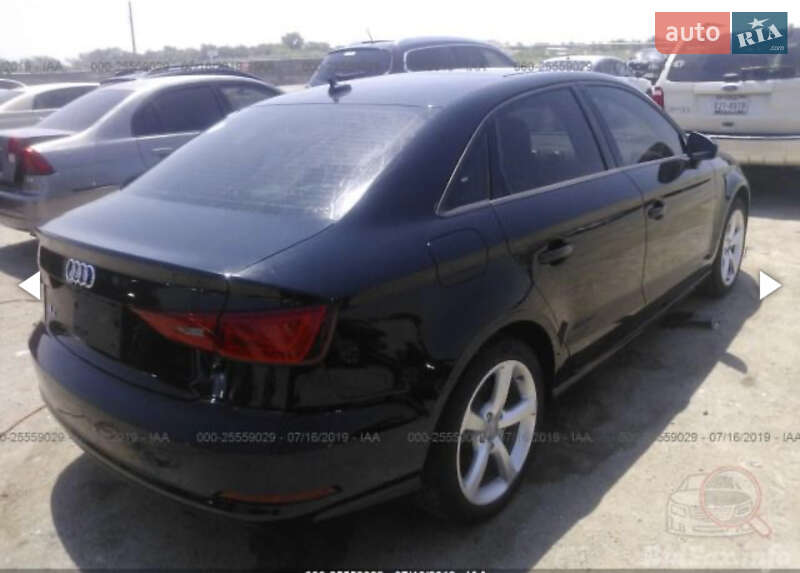 Седан Audi A3 2015 в Запоріжжі