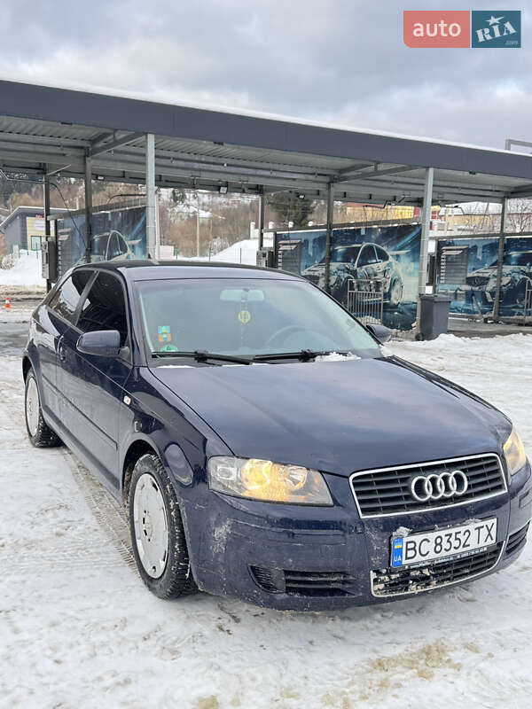 Хэтчбек Audi A3 2004 в Сходнице