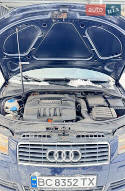 Хэтчбек Audi A3 2004 в Сходнице