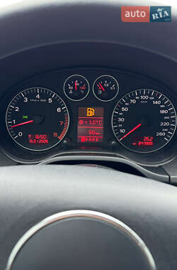 Хэтчбек Audi A3 2004 в Сходнице