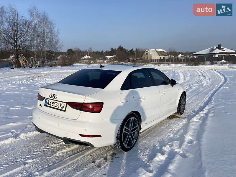 Седан Audi A3 2018 в Харькове