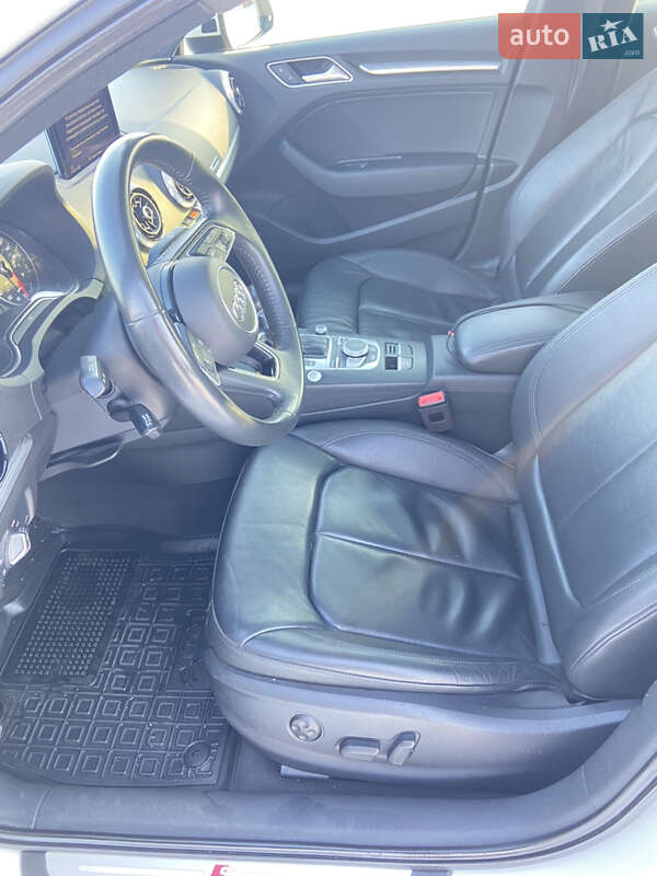 Седан Audi A3 2018 в Харькове