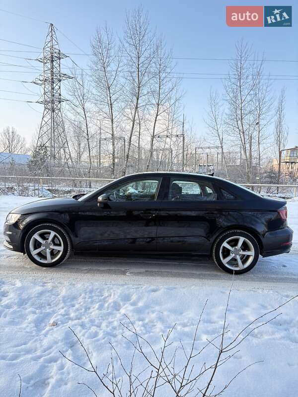 Седан Audi A3 2016 в Києві