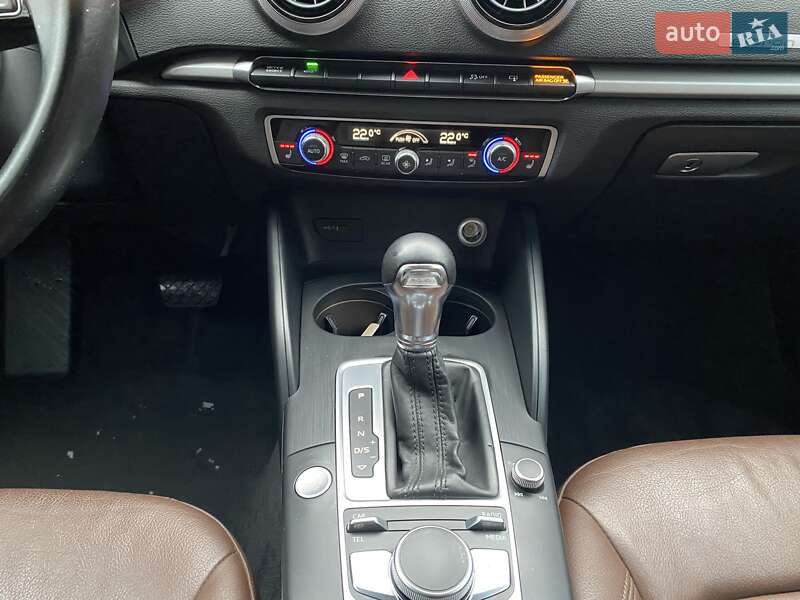 Хэтчбек Audi A3 2017 в Ровно