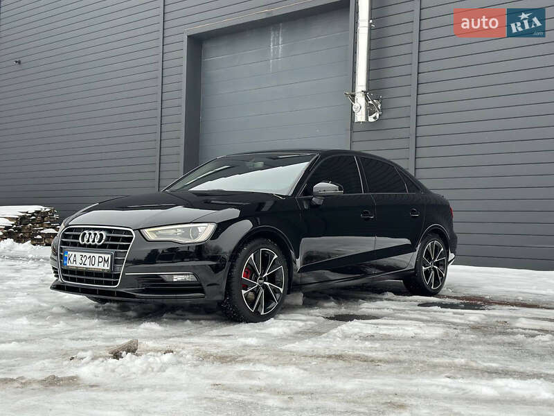 Седан Audi A3 2015 в Киеве