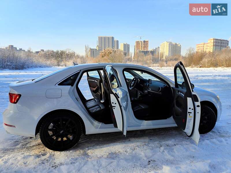 Седан Audi A3 2015 в Києві