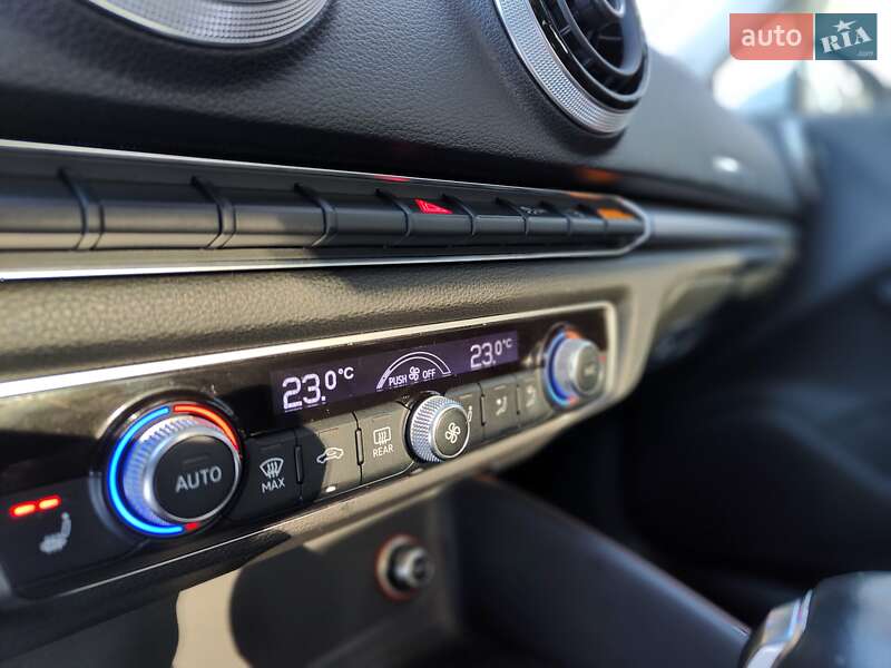 Седан Audi A3 2015 в Києві