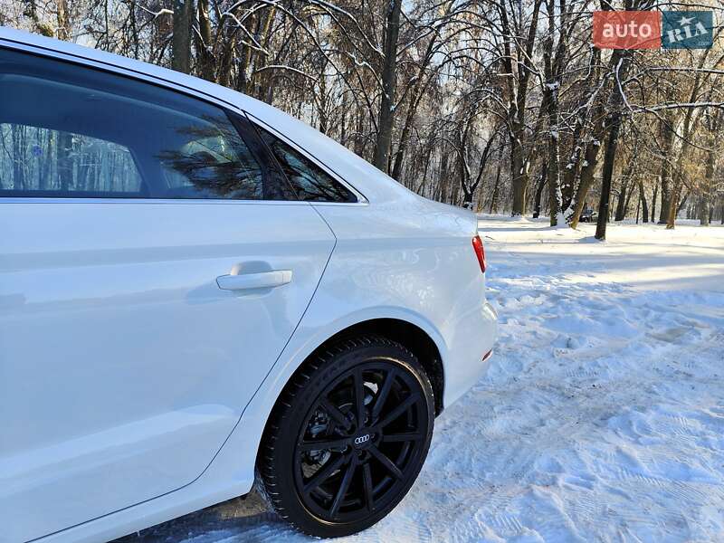 Седан Audi A3 2015 в Києві