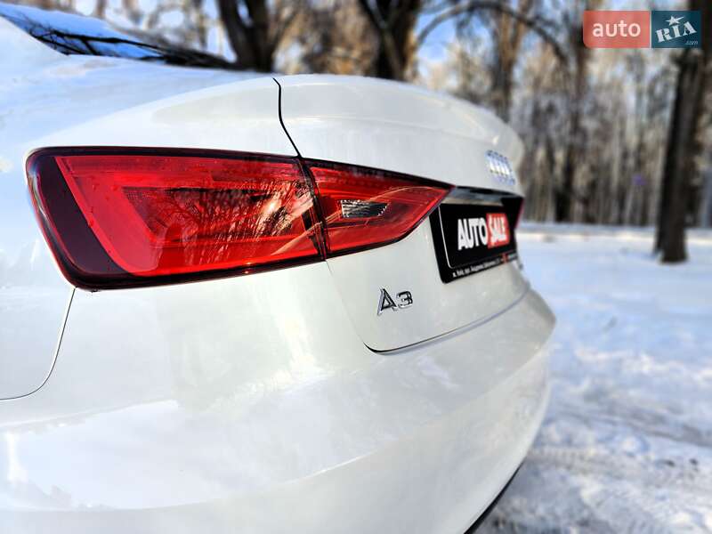 Седан Audi A3 2015 в Києві