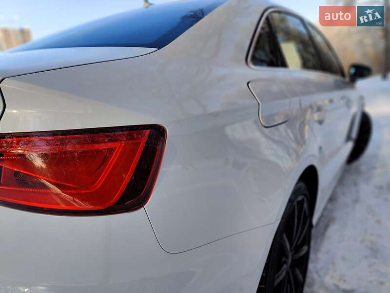 Седан Audi A3 2015 в Києві