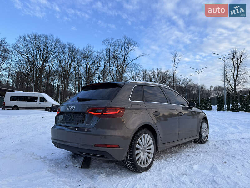 Хетчбек Audi A3 2016 в Харкові