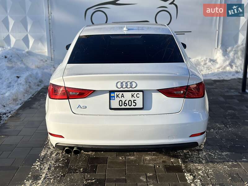 Седан Audi A3 2014 в Киеве