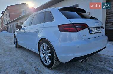 Хэтчбек Audi A3 2015 в Ровно