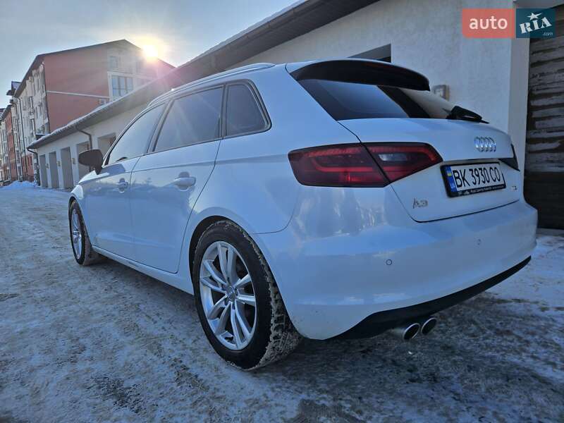 Хэтчбек Audi A3 2015 в Ровно фото 3 Хэтчбек Audi A3 2015 в Ровно
