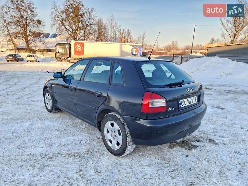 Хэтчбек Audi A3 2001 в Ровно