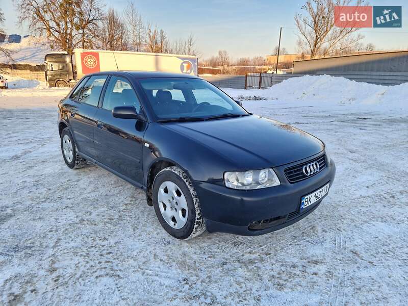 Хэтчбек Audi A3 2001 в Ровно