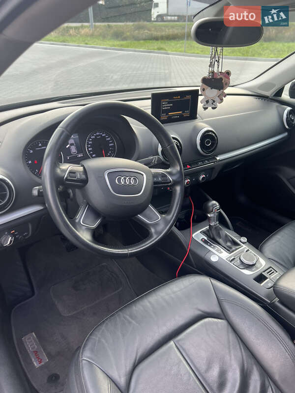 Хэтчбек Audi A3 2015 в Львове