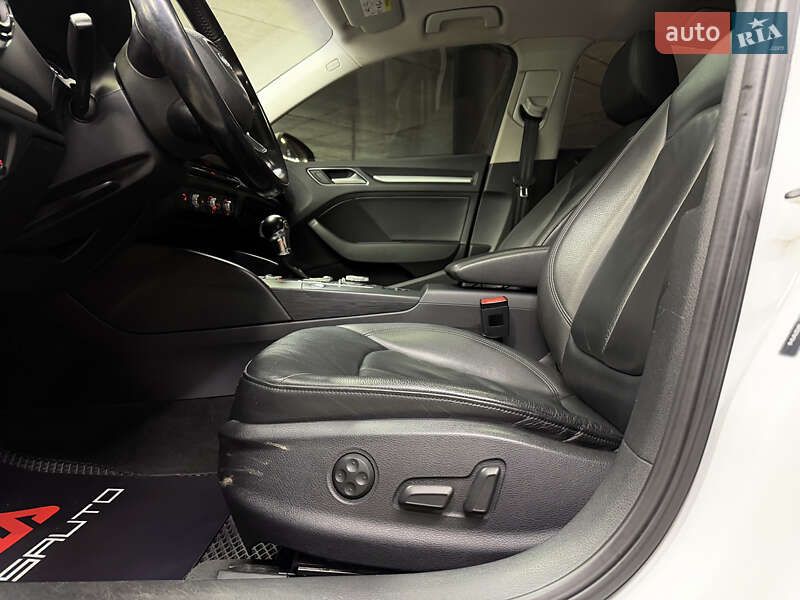 Седан Audi A3 2015 в Одессе