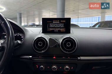 Седан Audi A3 2015 в Одессе