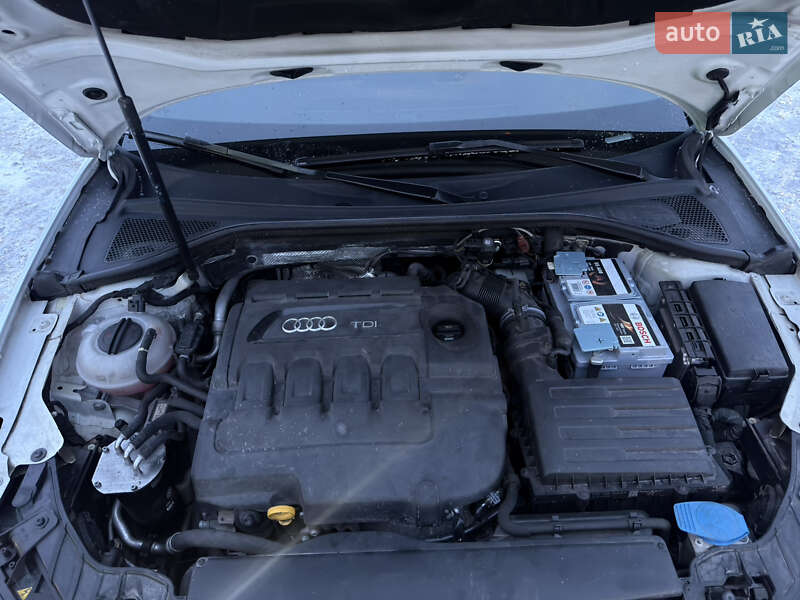 Хэтчбек Audi A3 2016 в Киеве фото 10 Хэтчбек Audi A3 2016 в Киеве