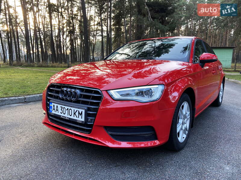 Хэтчбек Audi A3 2016 в Киеве