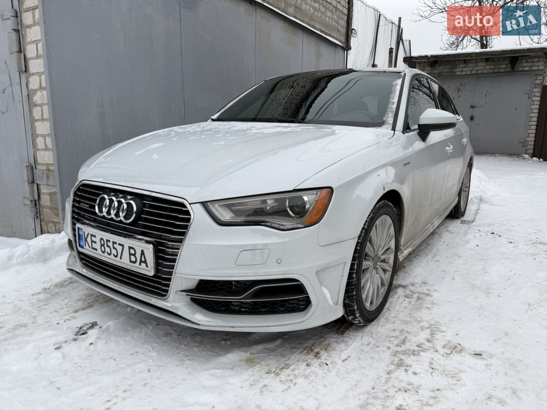Audi A3 2016 VIN WAUUPBFF8GA108548 фото оголошення 2 з 16