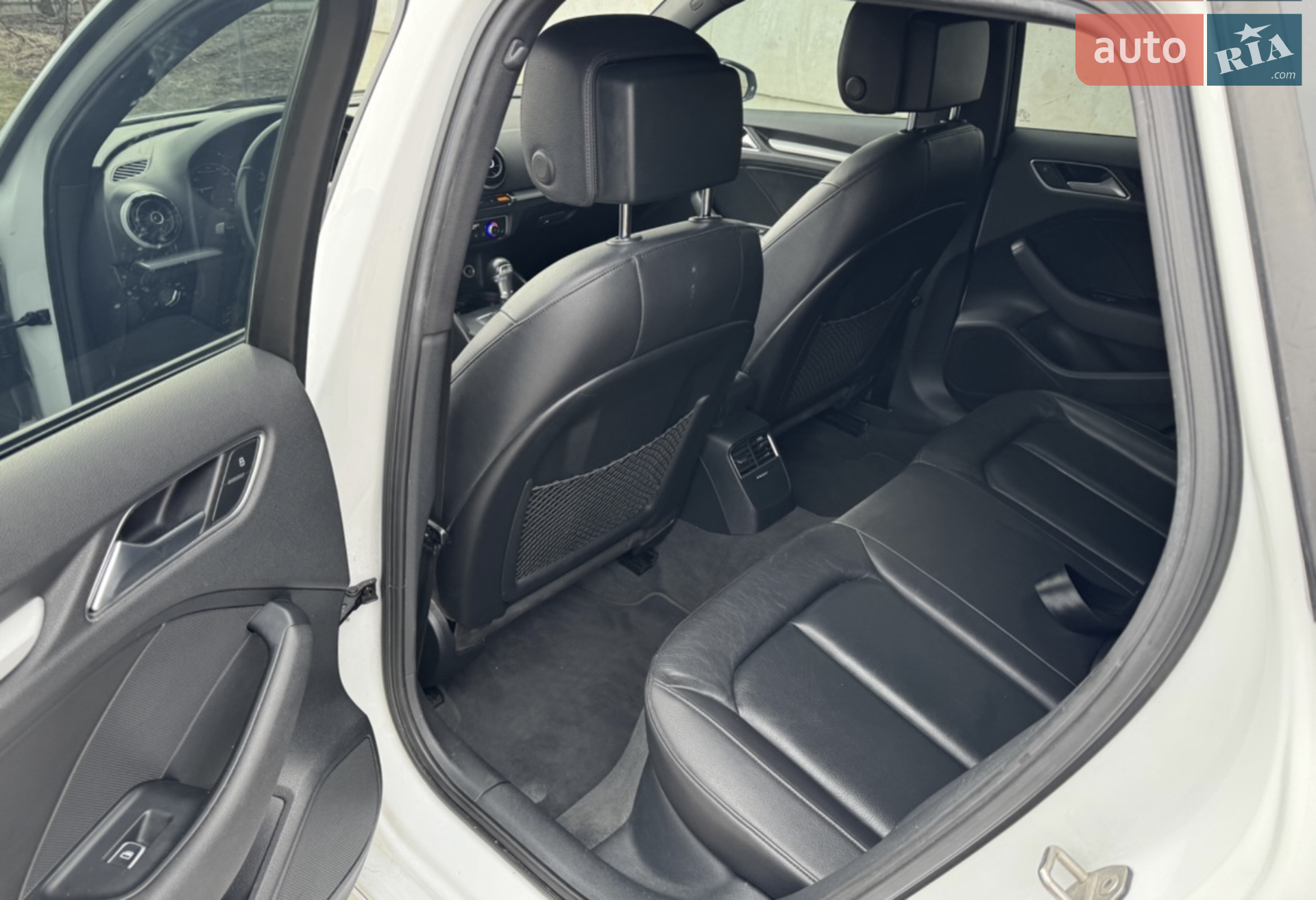 Audi A3 2016 VIN WAUUPBFF8GA108548 фото оголошення 11 з 16
