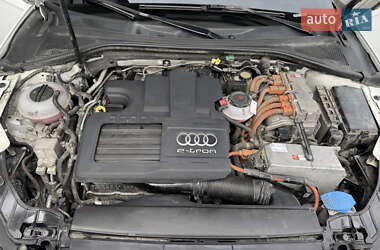 Хэтчбек Audi A3 2016 в Днепре