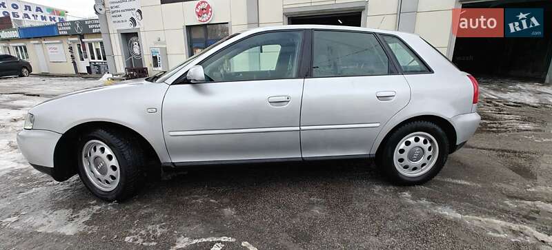 Хэтчбек Audi A3 2002 в Днепре