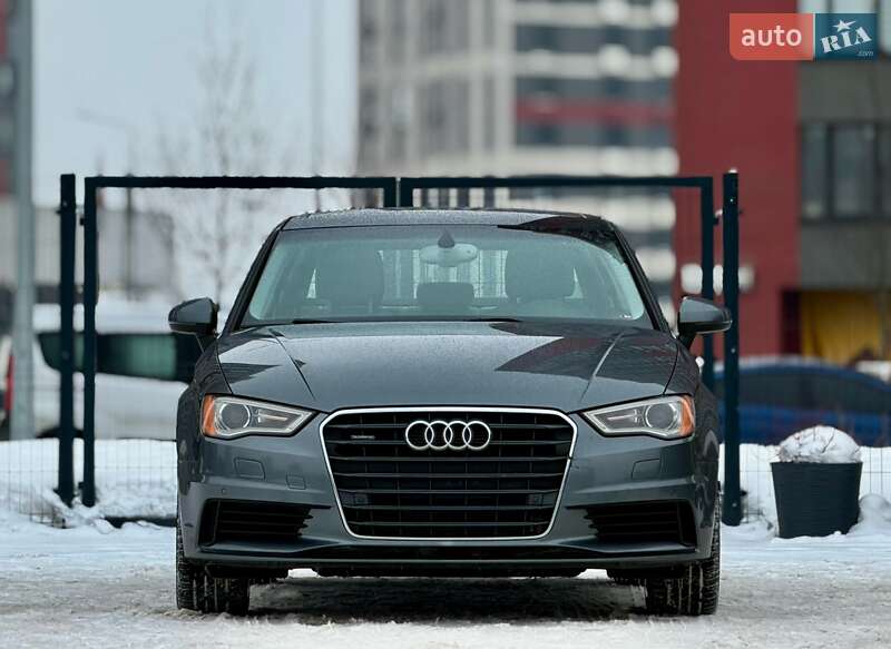 Седан Audi A3 2015 в Киеве