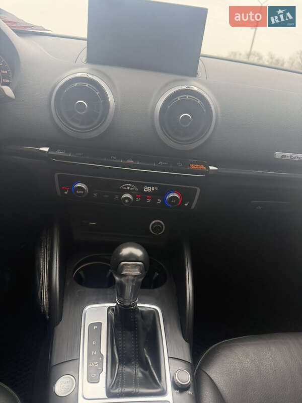 Хэтчбек Audi A3 2018 в Киеве