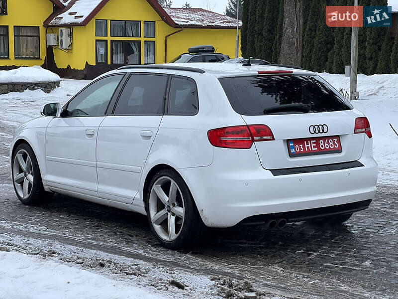 Хэтчбек Audi A3 2010 в Староконстантинове